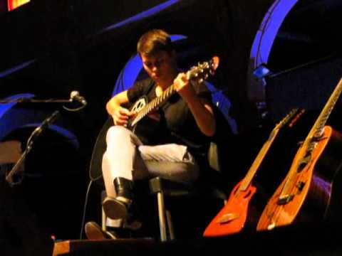 2/15 Kaki King - Holding The Severed Self @ BOtanique 3.0, Bologna, Italy (03/07/2012)