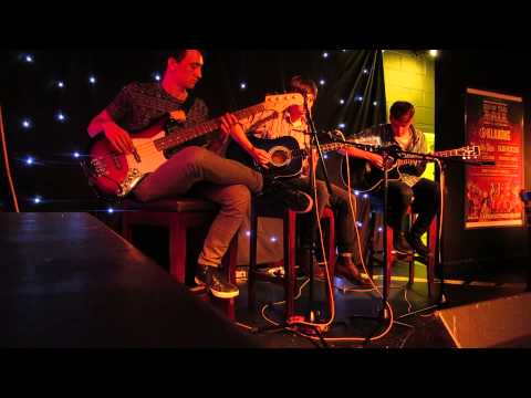 Lounge acoustic LIVE - John McCarthy bar