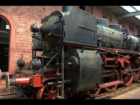 18 505 steam locomotive - walk around and inside driver´s stand - Museum Neustadt