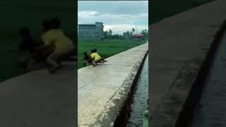Download lagu Anak Kecil Jatuh Dari Sepeda | Video Lucu Di TIKTOK mp3