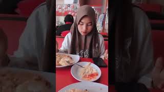 Download lagu MAKAN NASGOR BARENG PACAR | HALU STORY #shorts  #storyhalu #storyig #storywa mp3 Download lagu MAKAN NASGOR BARENG PACAR | HALU STORY #shorts  #storyhalu #storyig #storywa mp3
