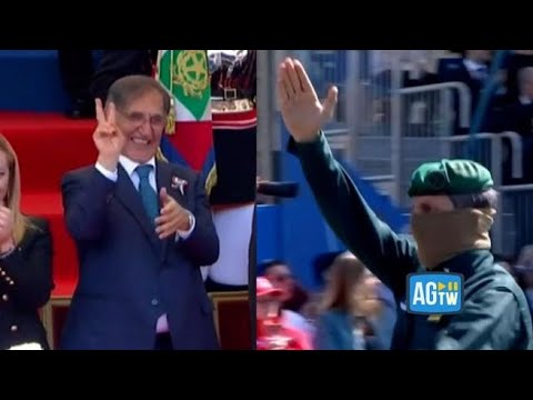 Il passaggio del gruppo operativo incursori alla parata del 2 giugno