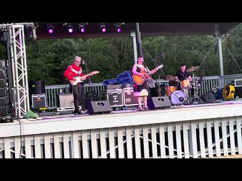 Tami Neilson ~ Beyond the Stars