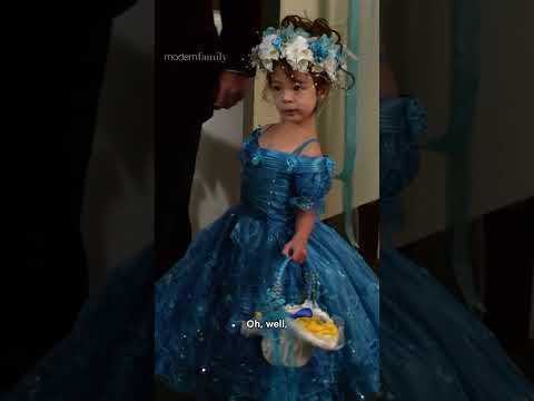 Lily's New Dress #sitcom #shorts #modernfamily