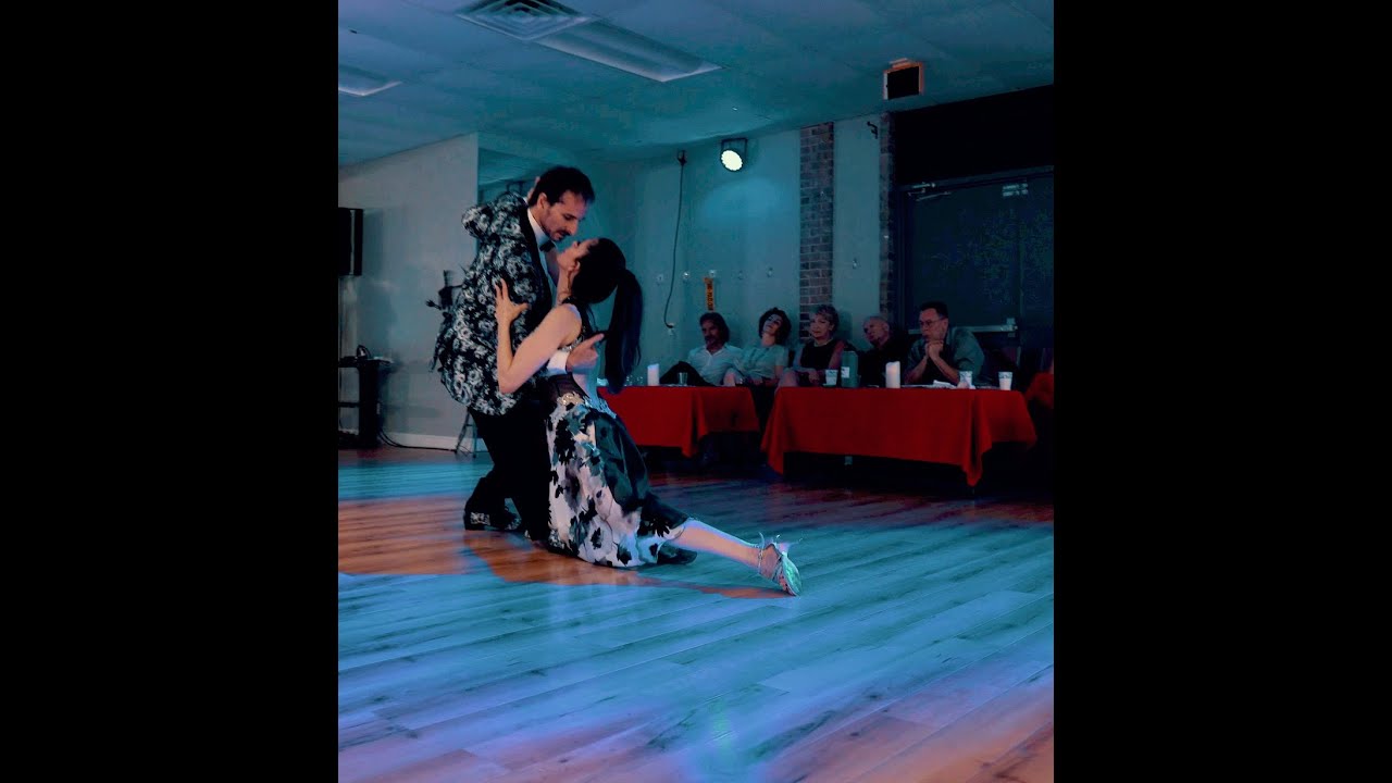 Improvised Argentine tango with Damian Esell & Nasrin Barmaki @ TangoAmor Milonga 4/4  ; Céline Dion
