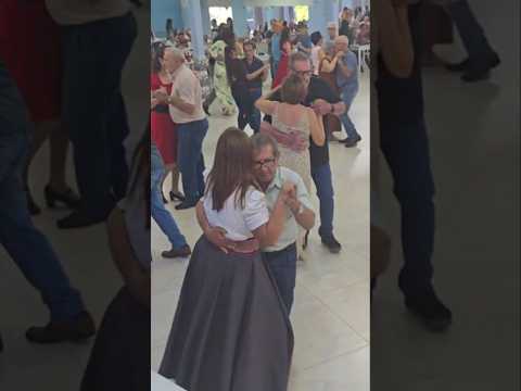 nos idosos da cidade Norte em Dois Vizinhos no Paraná.Brasil #shotrs #baile #dancarinos #dança#dance