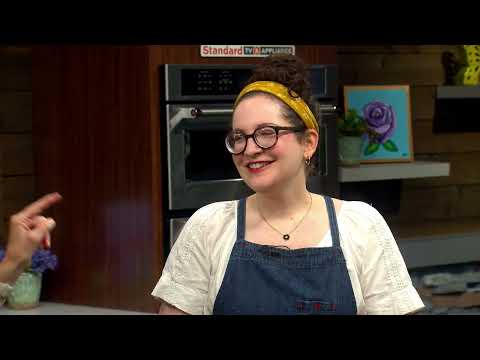 Sonya Sanford Makes a Ukrainian Summer Fruit Kompot Drink