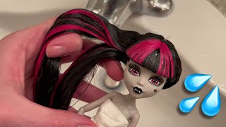 Washing Monster High Reel Drama Dolls! (Frankie, draculaura, clawdeen, lagoona)