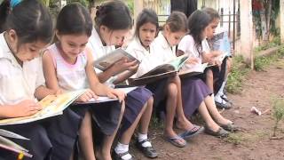 preview picture of video 'Bibliobus visita las escuelas de Santa Barbara'