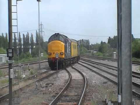 *Mega Thrash & Horns* DRS 37601 TnT 37611 Departing Didcot Yard 30/05/2012