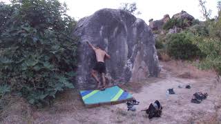 Photo of problem Problem 3 (Albagés - Els Camps) in El Cogul boulder Area