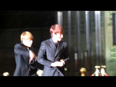 121214 [HD] Beast MMA Red Carpet