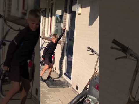 Aan bellen gaat fout……😈