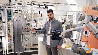 Robotic solution for sole demoulding