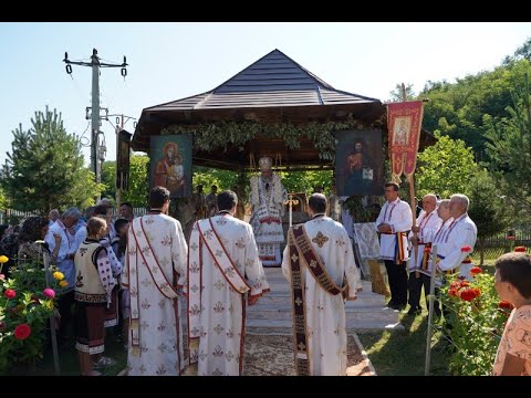 Hramul Mănăstirii Cârlomăneşti  16 08 2021