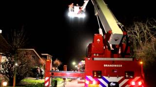 preview picture of video 'Schoorsteenbrand aan de Zuiderbuuren in Marum (Middelbrand)'