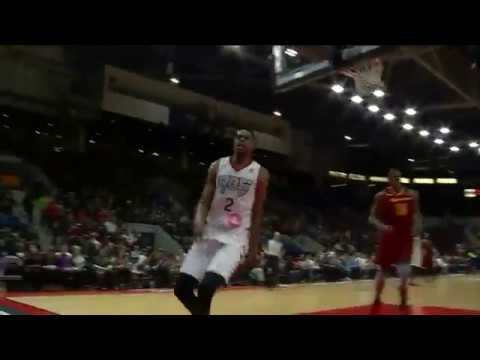 Raptors 905 Highlights: Moreira's One-Handed Slam - February 11, 2017
