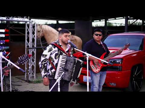 Jovani Chavez - La Gente Del Chapo (En Vivo)