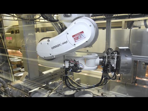 OMRON 機器人導入實例：蛋糕產線--烘焙紙安裝自動化