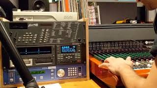 Video thumbnail for Making the STATION EP - Eventide H3000, SP-1200, Alesis HD24, Toft by Mano One / Manuel Clément