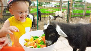 Download lagu Chris and Mom feeding animals at the farm - funny stories for children mp3