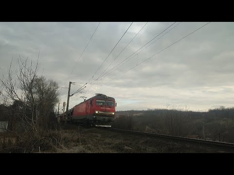 Lema 009 trece prin Ghelmegioaia cu un marfar DB