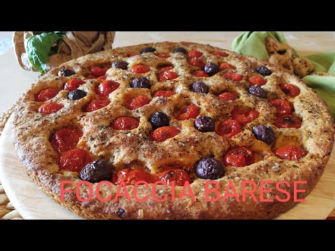 Focaccia Barese: la mia ricetta con farina semi-integrale