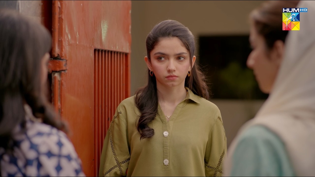 Zoyan Ki Girlfriend Ne Sary Message Parh Liye...! Tum Larkay Bhi Na - HUM TV