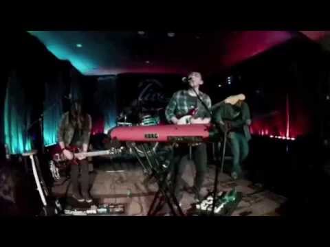 El Americano - Three Years Three Rounds (Live)