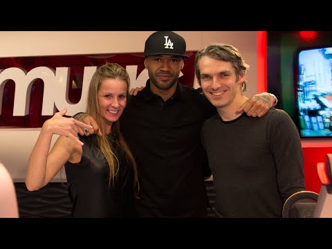 Mr Probz - Nothing Really Matters (live bij Q)