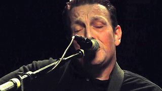 Kevin Seconds & Steve Soto playing "Fly Away," at The Moon Room on 8/23/2016