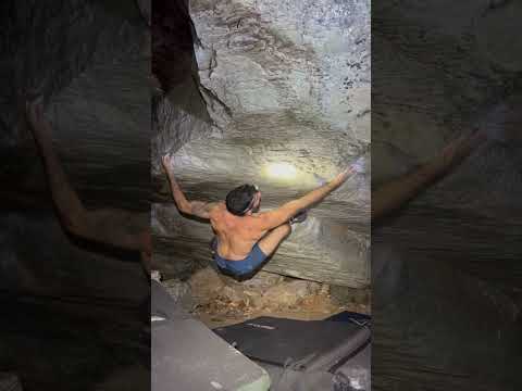 Gato Negro V11/ 8A 🇫🇷 @ Cocalzinho de Goiás