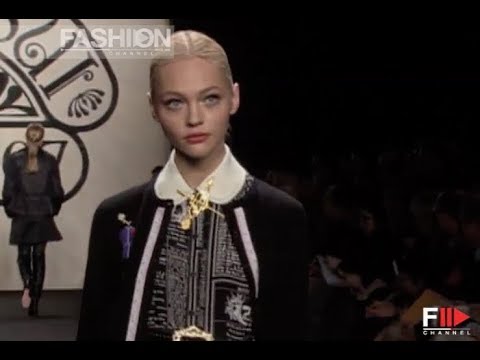 ANNA SUI Fall 2007 New York - Fashion Channel