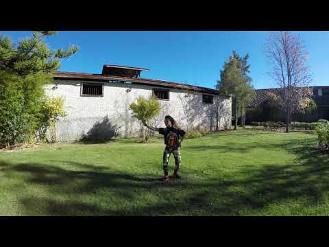 Ella me persigue - zumba