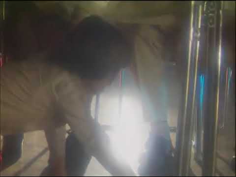 Children Hidden Under The Table Funny - Маски Шоу Маски на Свадьбе (1992)