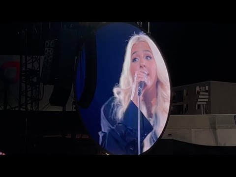 Coldplay with Ivandro and Bárbara Bandeira - “Como tu” (part 2) - Coimbra, Portugal (21/05/2023)