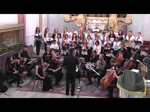 Campanella gyermekkar, vezényel Lőfi Gellért