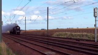 preview picture of video 'A4 60009 Union of South Africa passes Drem 7 April 2009'