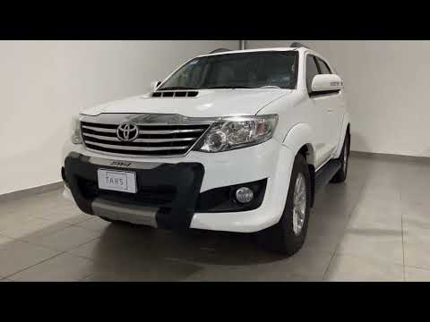 Toyota Hilux SW4 3.0 SRV Cuero 4x4 5 AT 7 asientos