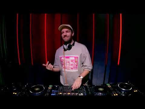 GUZY at Mix Mission for Sunshine Live