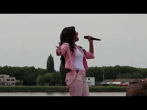 April Darby - Run to you.