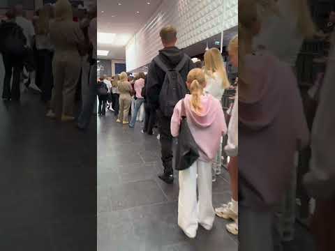 Stanie w kolejkach...