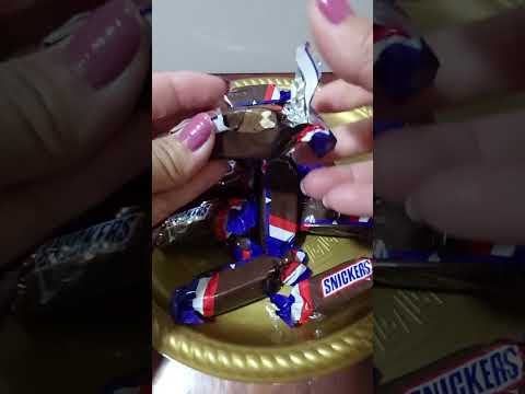SNICKERS MINIATURES #asmr #shorts #chocolate