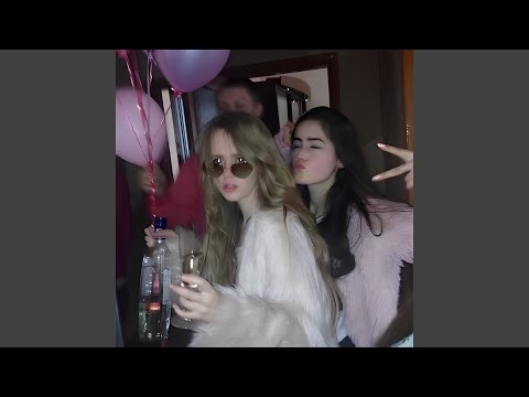 bad bitch molly addict