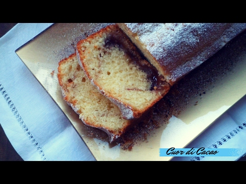 PLUMCAKE ALLO YOGURT CON CUORE DI MARMELLATA