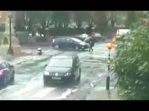 Pedestrian Accident Caught on Abbey Road, London Earthcam 3/30