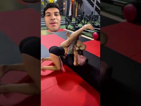 This position is incredibly dangerous 😅😤 #jiujitsuacademy #bjj #jiujitsu