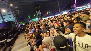Download lagu Mak aii bapak ramai...Penonton cukup sempoi ikut nyanyi Hang Pi Mana..Khalifah di Pesta Penang 2022 mp3