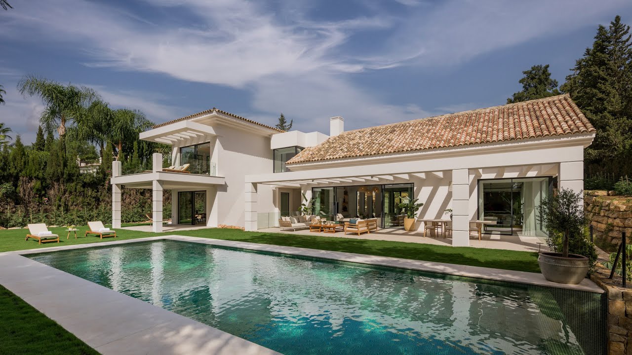 Nueva villa de lujo a medida en venta en el codiciado El Paraíso, Estepona