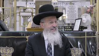 הגאון הרב אברהם יוסף שליט"א מה סדר תפילת מנחה ביום שבת סימן רצב סעיף א (הרב אברהם יוסף) - התמונה מוצגת ישירות מתוך אתר האינטרנט יוטיוב. זכויות היוצרים בתמונה שייכות ליוצרה. קישור קרדיט למקור התוכן נמצא בתוך דף הסרטון